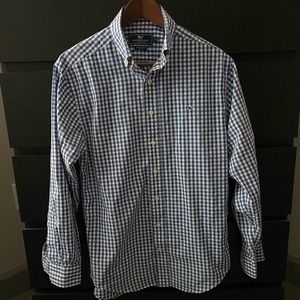 vineyard vines button down shirt
